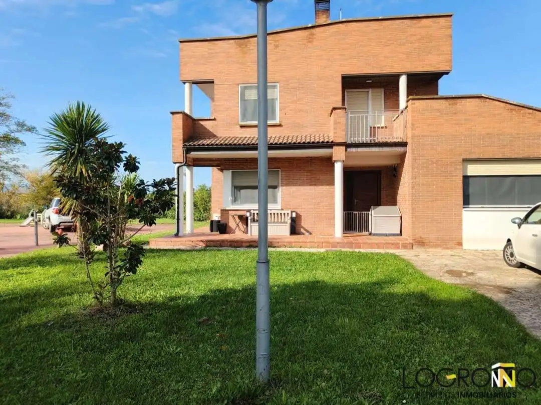 Casa o xalet en venda a Alberite