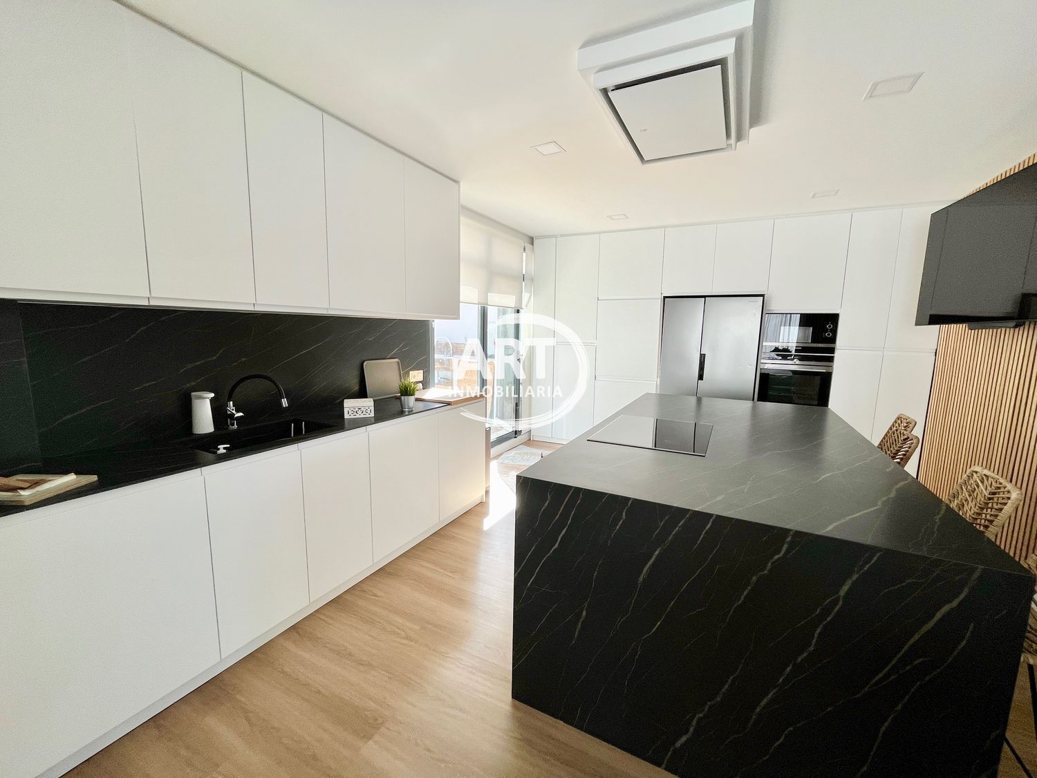 Kitchen of Single-family semi-detached for sale in La Pobla de Vallbona  with Air Conditioner, Heating and Terrace