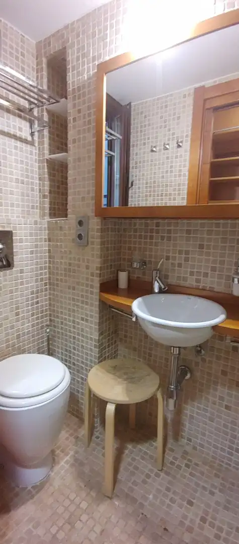 Bathroom of Study for rent in Madrid  with Air Conditioner, Heating and Furnished