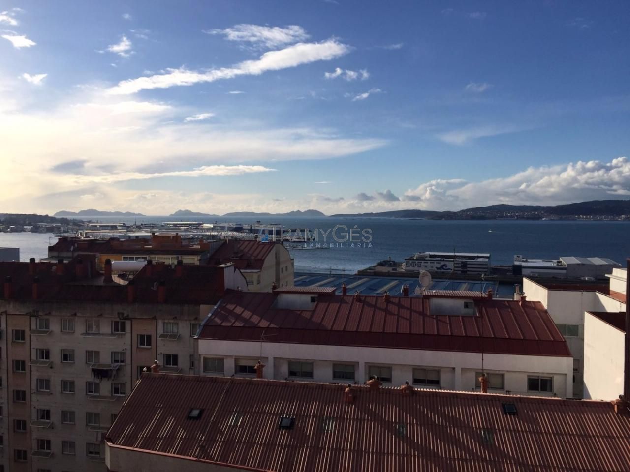 Exterior view of Apartment to rent in Vigo   with Heating, Parquet flooring and Storage room