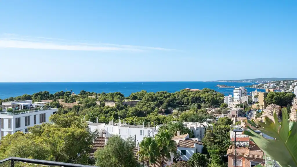 Àtic amb piscina en venda a Ponent