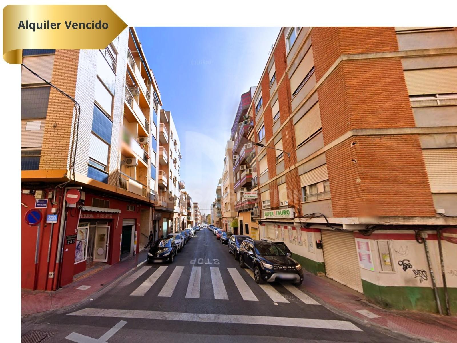 Vista exterior de Pis en venda en Burjassot