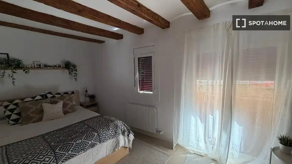 Piso con terraza en alquiler en Ciutat Vella, imagen 4