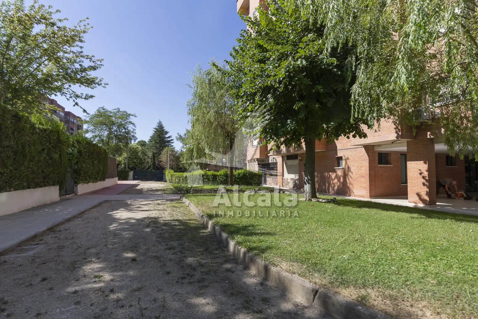 Jardín de Piso en venta en Madrid con Calefacción, Jardín privado y Piscina