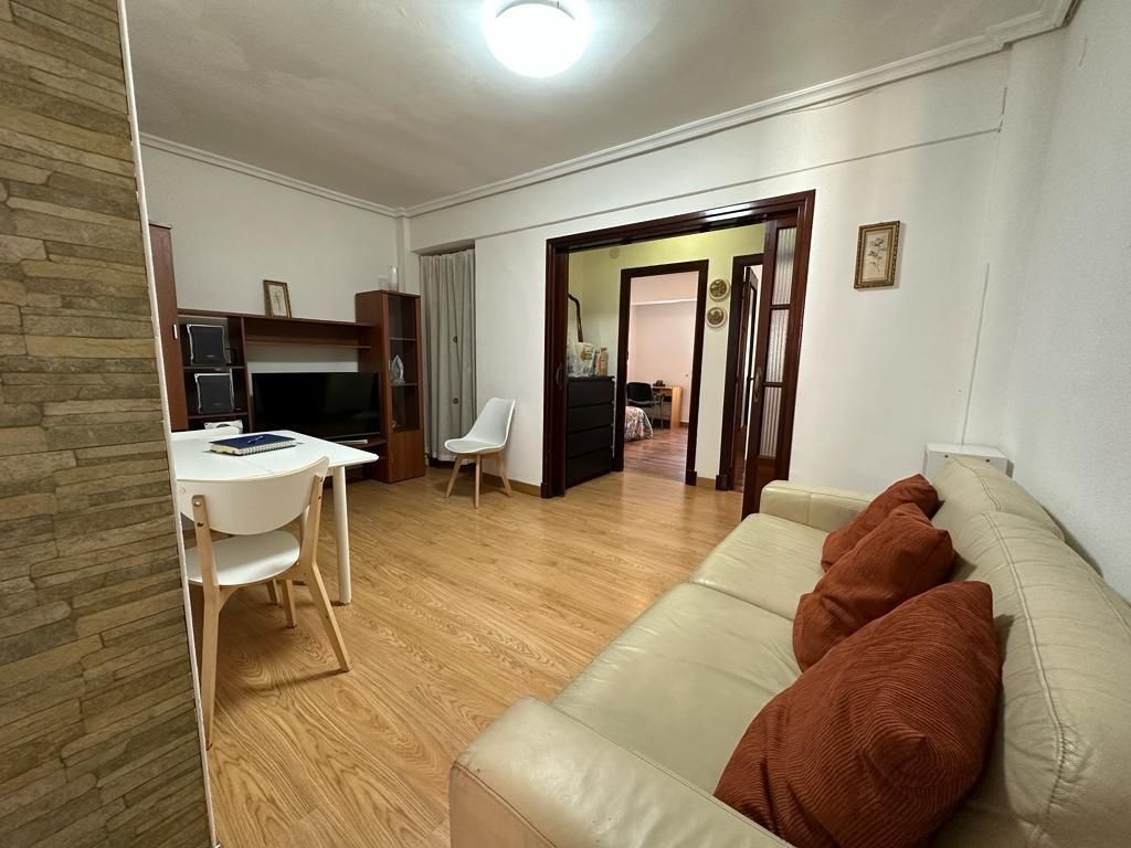 Flat to rent in Numancia - San Fernando