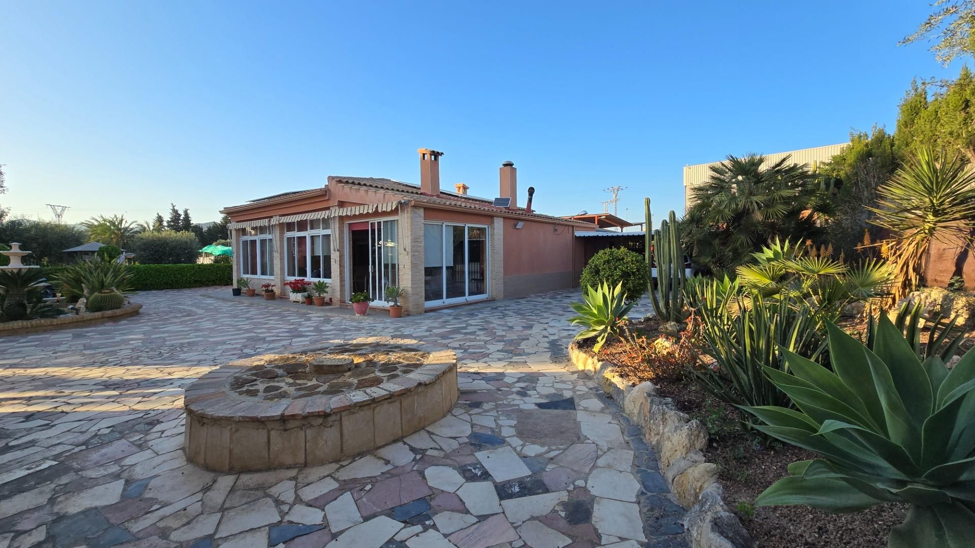 Garden of House or chalet for sale in Elche / Elx  with Air Conditioner, Heating and Terrace