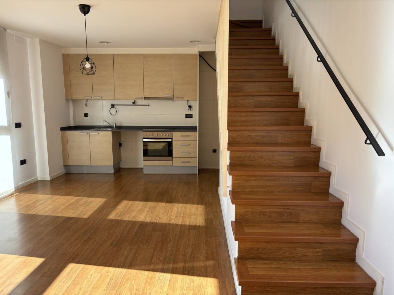 Dúplex de alquiler en Avenida CONSELL DE CENT, Sant Feliu de Codines