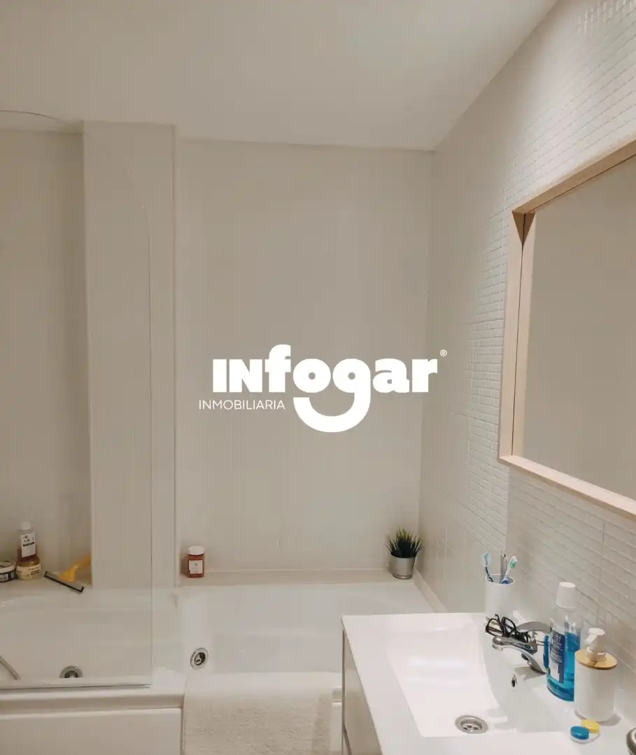 Baño de Piso de alquiler en A Guarda   con Calefacción, Parquet y Trastero