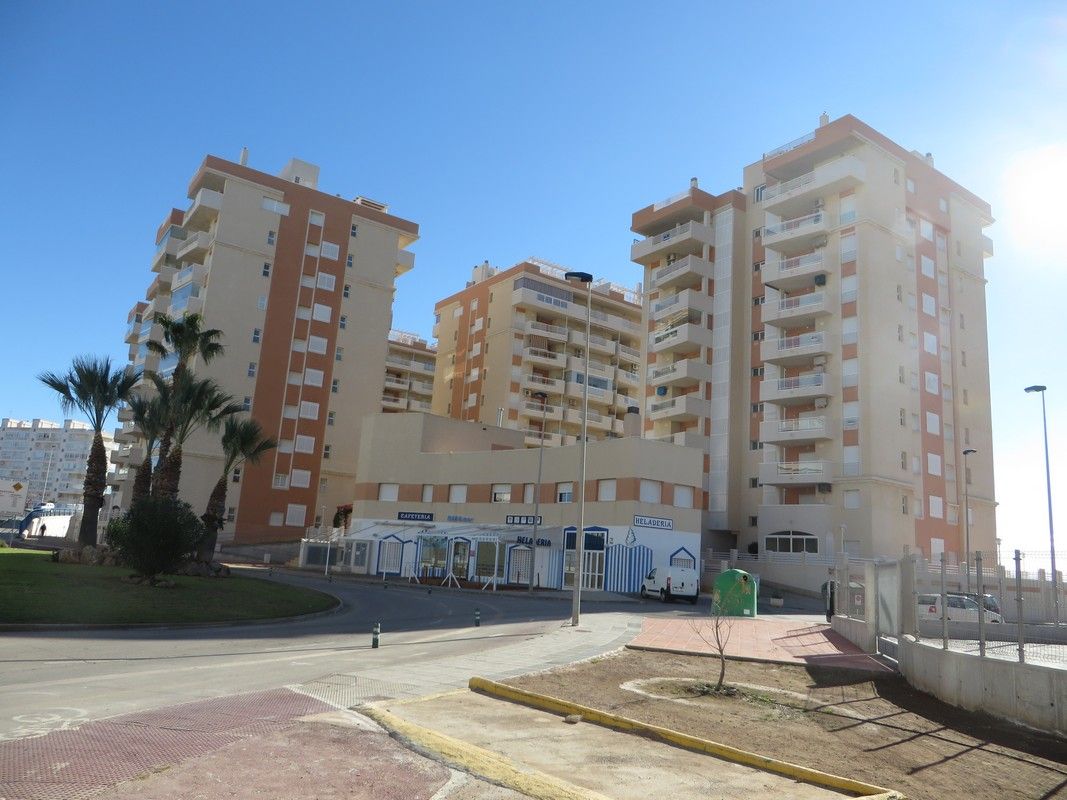 Vista exterior de Traster en venda en La Manga del Mar Menor