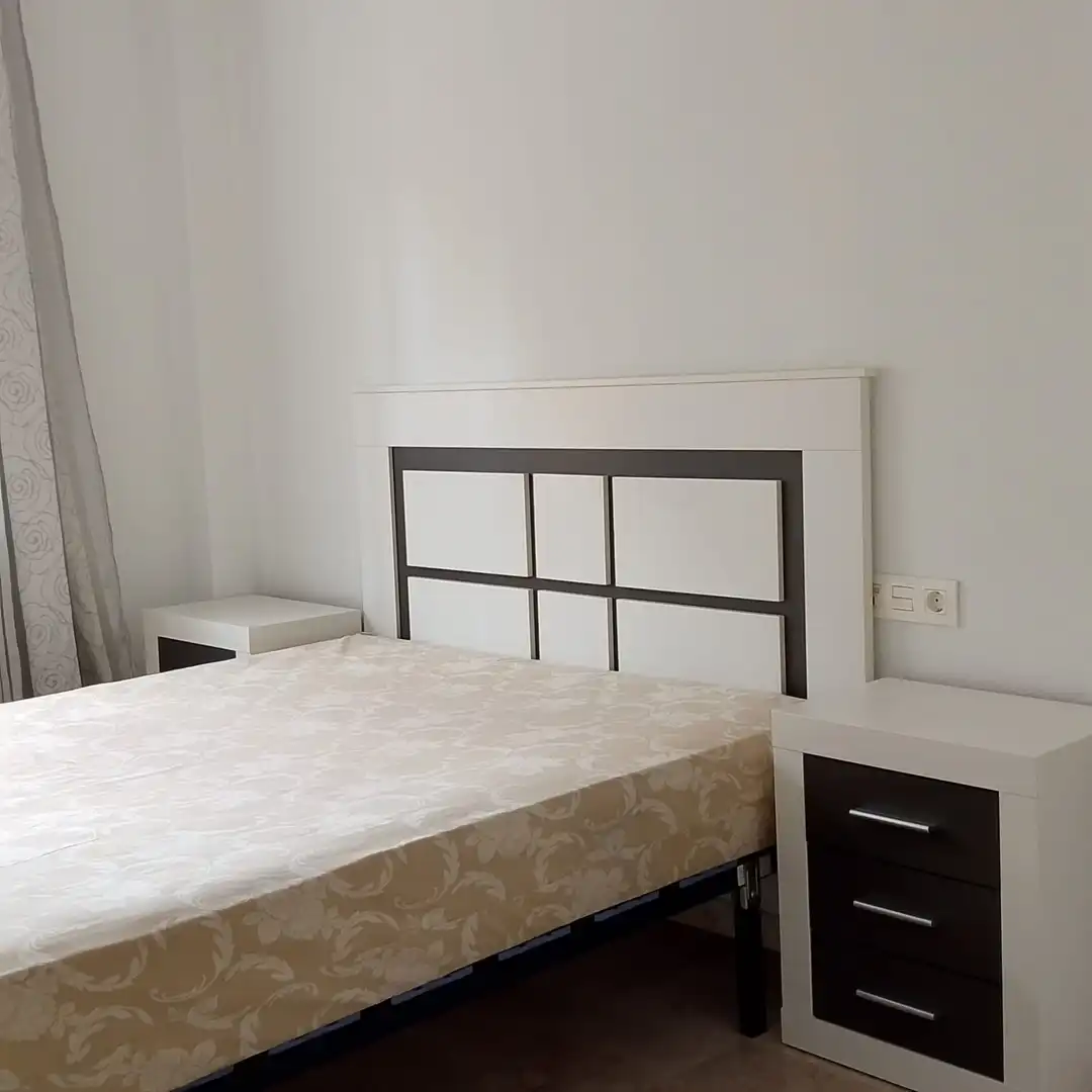 Schlafzimmer von Wohnung zur Miete in Churriana de la Vega mit Möbliert, Ofen und Waschmaschine