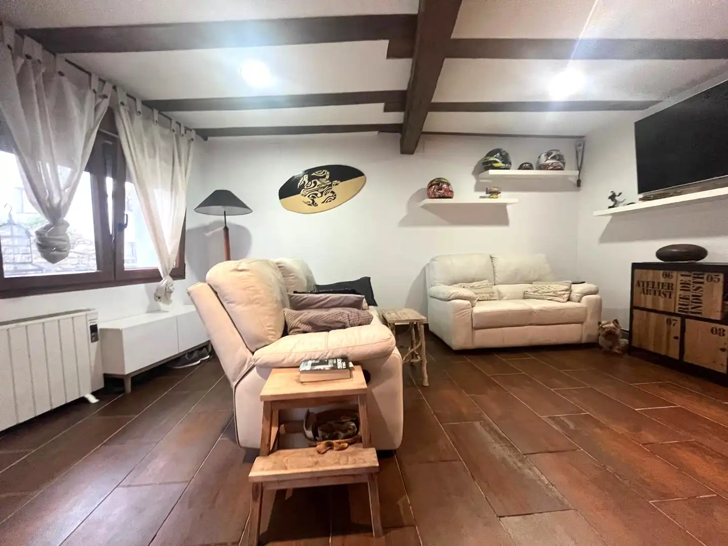 Sala d'estar de Casa o xalet en venda en Castro-Urdiales amb Calefacció, Terrassa i Traster