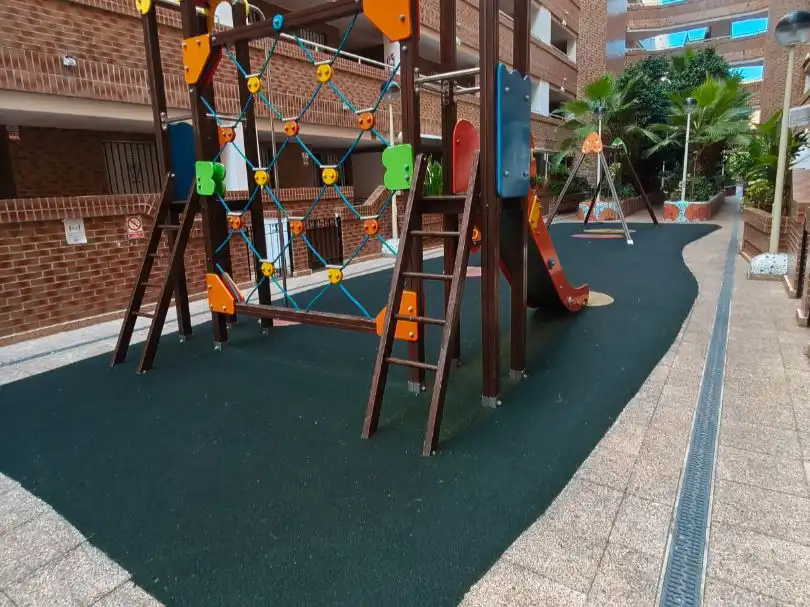 Vista exterior de Pis en venda en Oropesa del Mar / Orpesa amb Aire condicionat i Terrassa