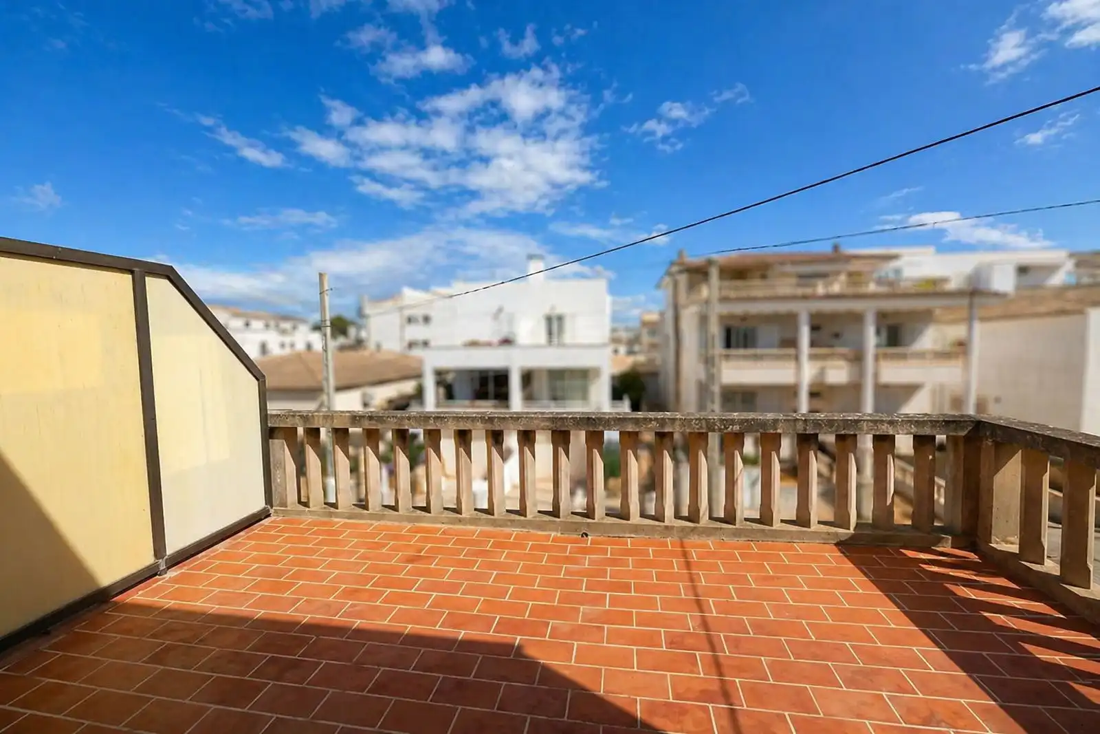 Vista exterior de Casa adosada en venda en Ses Salines amb Calefacció, Terrassa i Balcó