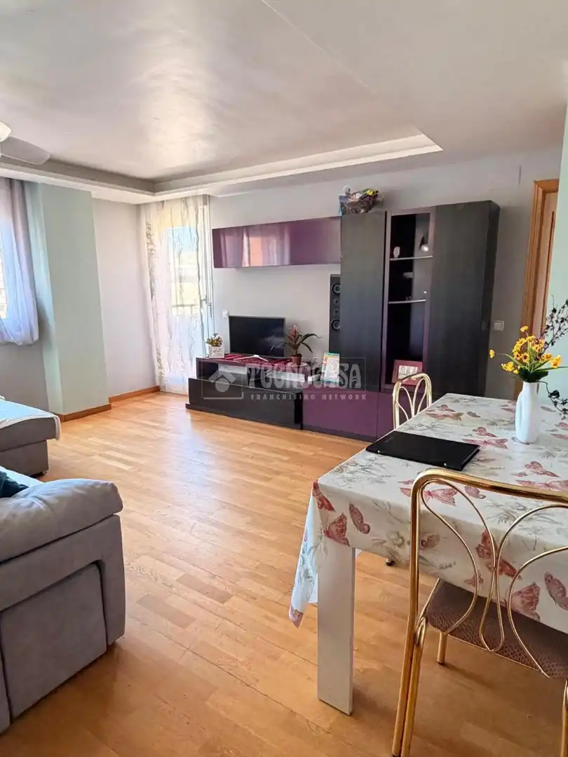 Sala de estar de Ático en venta en Valdemoro con Calefacción, Terraza y Trastero
