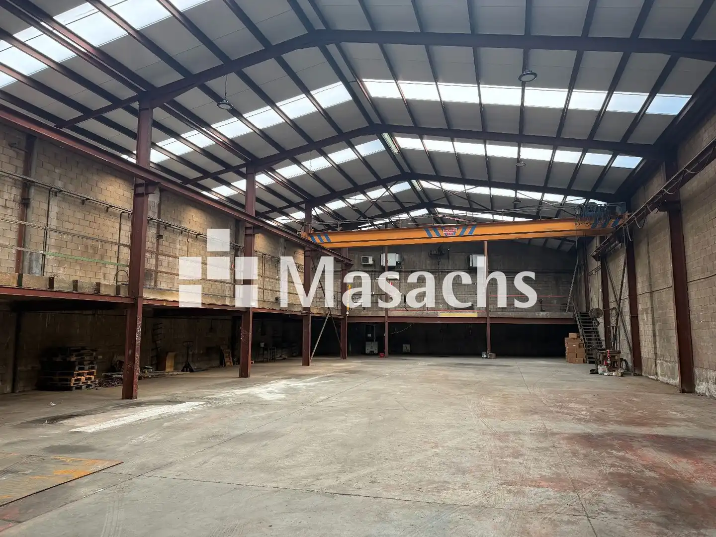 Nave industrial en alquiler en Sud
