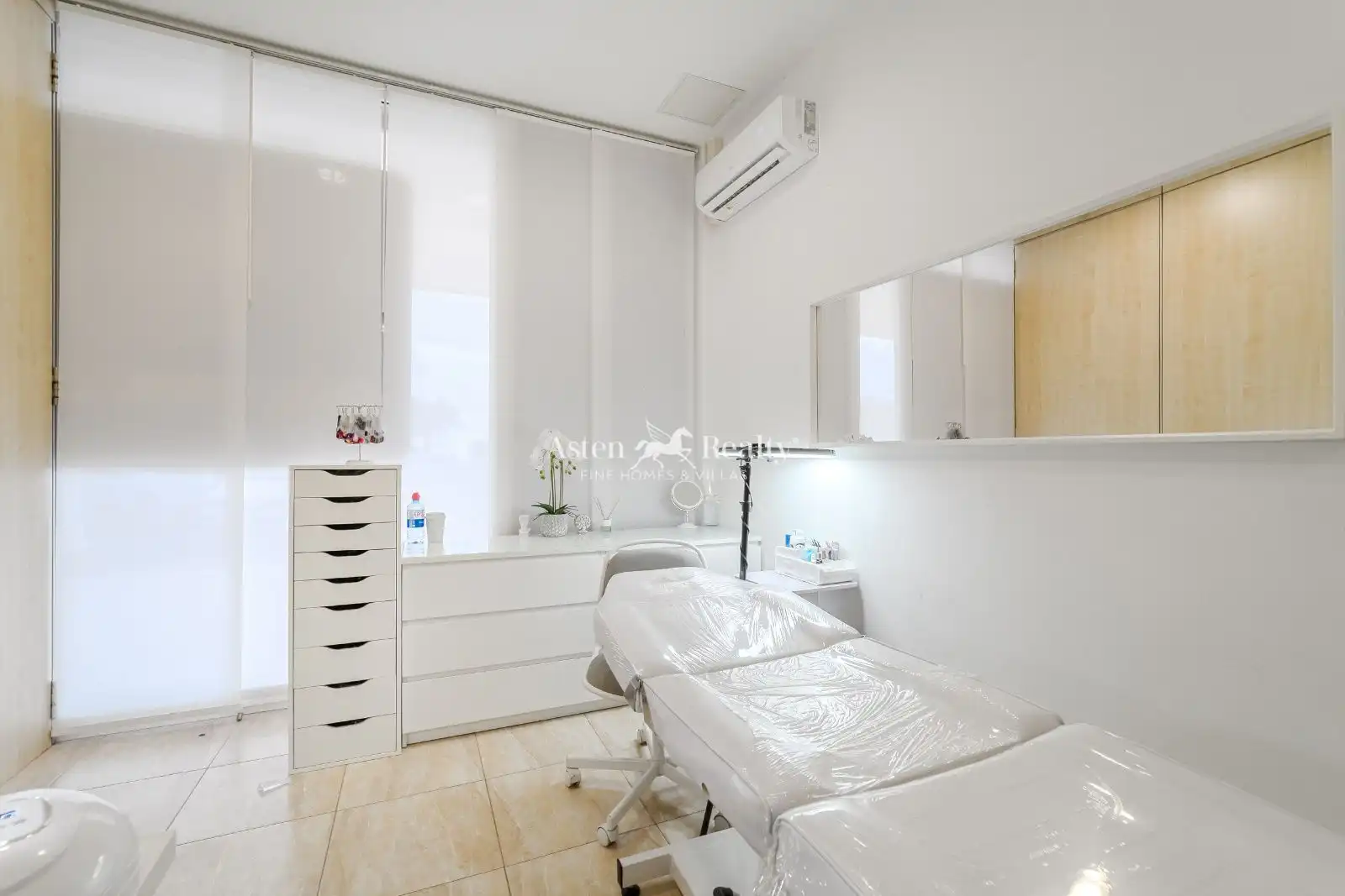 Habitación de Local en traspaso en Adeje con Aire acondicionado, Amueblado y Internet