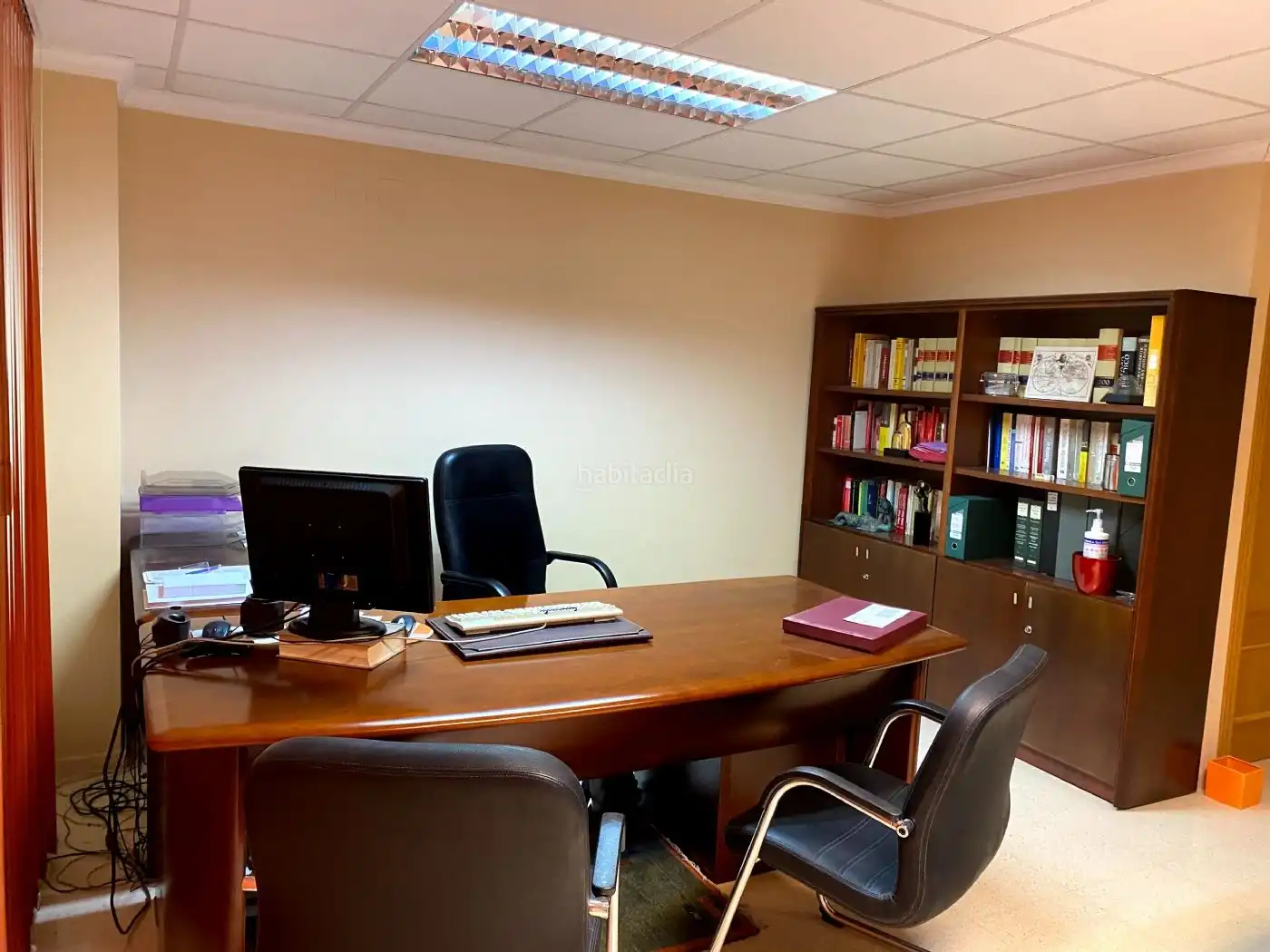 Büro zur Miete in Carrer Santa Llúcia 3c