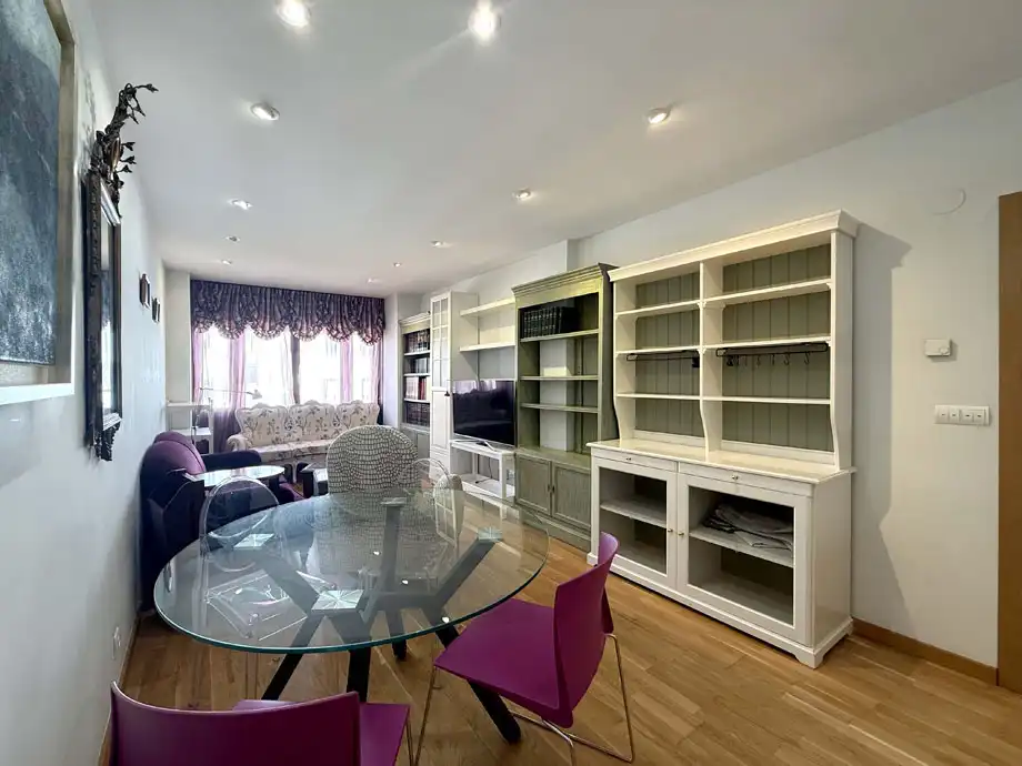 Sala de estar de Piso en venta en Vitoria - Gasteiz con Calefacción y Trastero