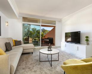 Sala d'estar de Apartament en venda en Marbella amb Aire condicionat, Calefacció i Terrassa