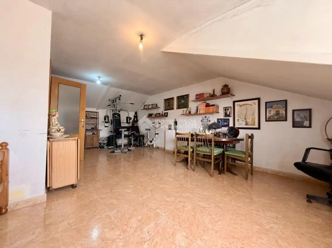 Casa aparellada en venda a Alovera, imagen 29