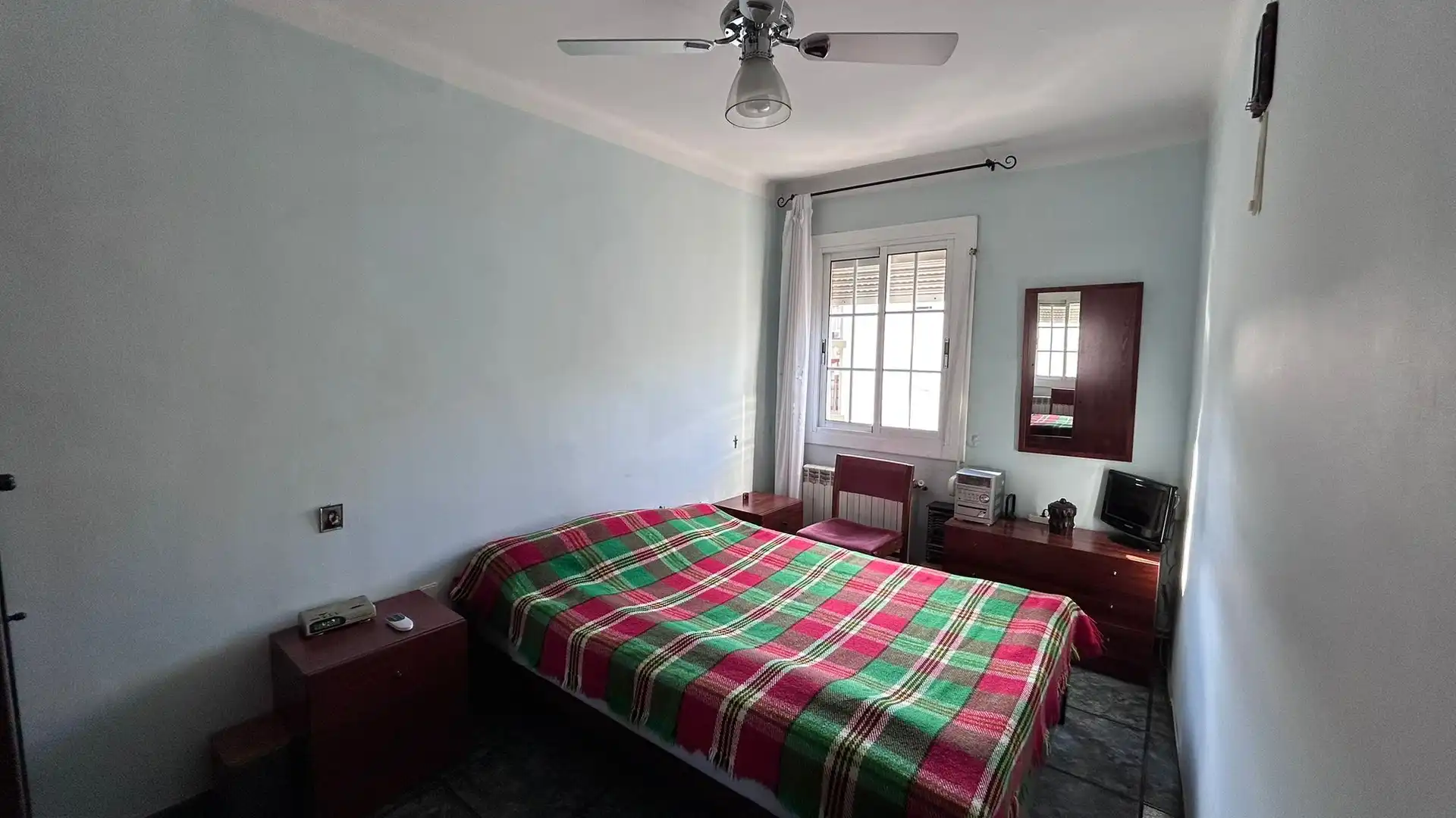 Habitación de Piso en venta en Cornellà de Llobregat