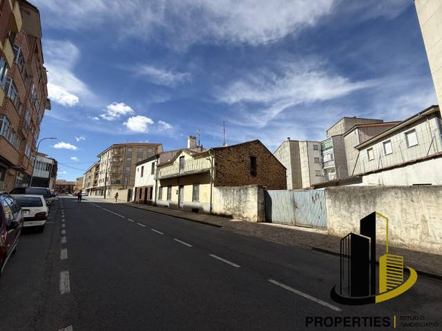 Casa-chalet en Venta en Guijuelo