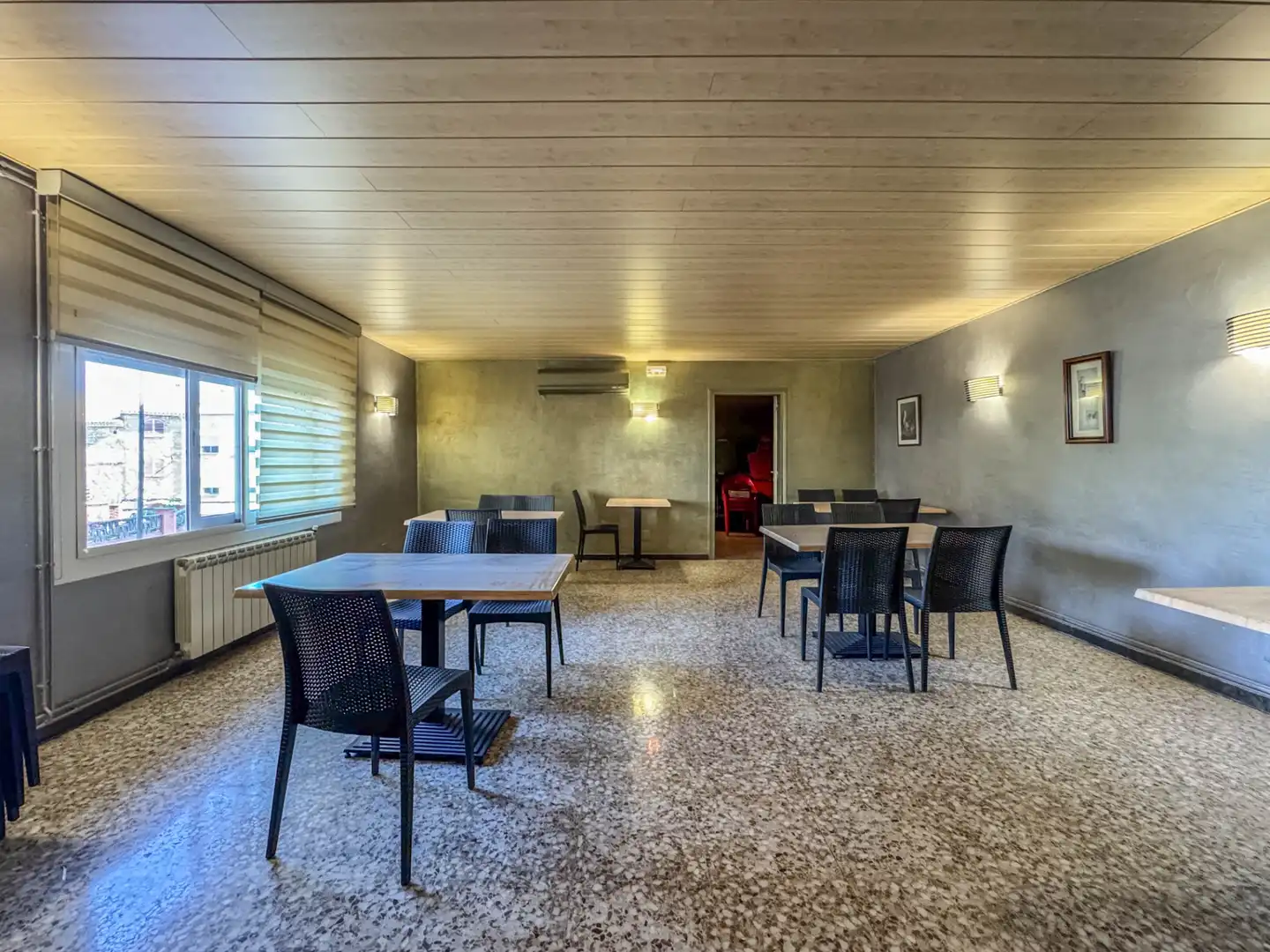 Commercial properties for sale in Vimbodí i Poblet  with Heating