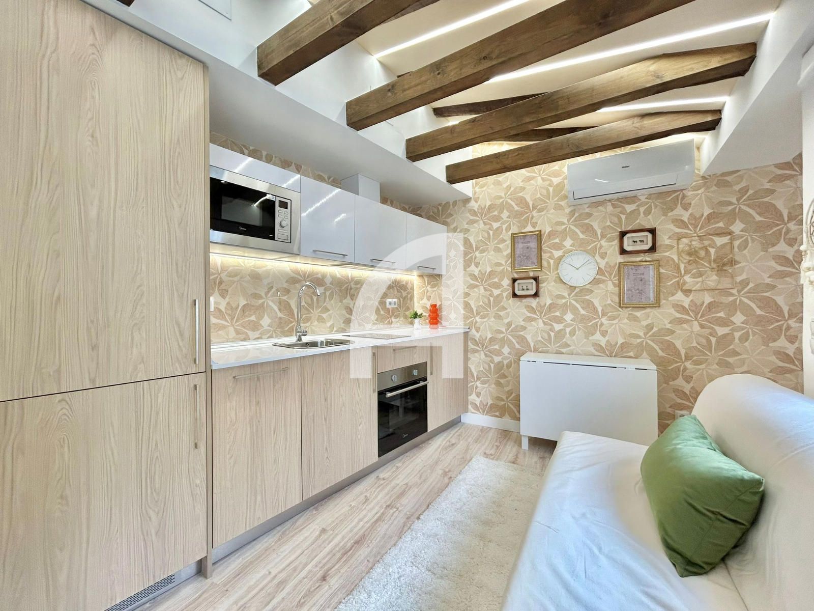 Kitchen of Flat for sale in  Madrid Capital  with Air Conditioner, Heating and Furnished