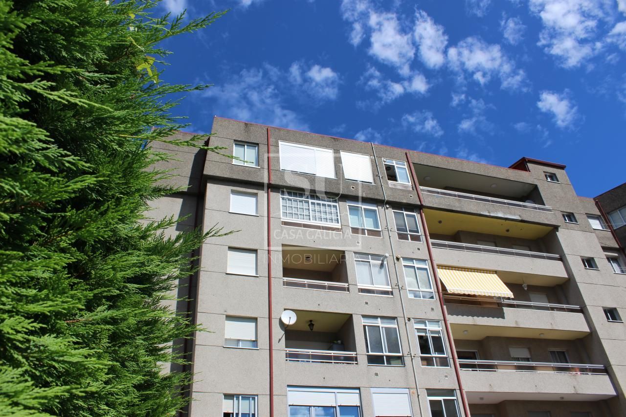 Vista exterior de Pis en venda en Baiona amb Calefacció, Parquet i Terrassa