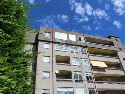 Vista exterior de Pis en venda en Baiona amb Calefacció, Parquet i Terrassa