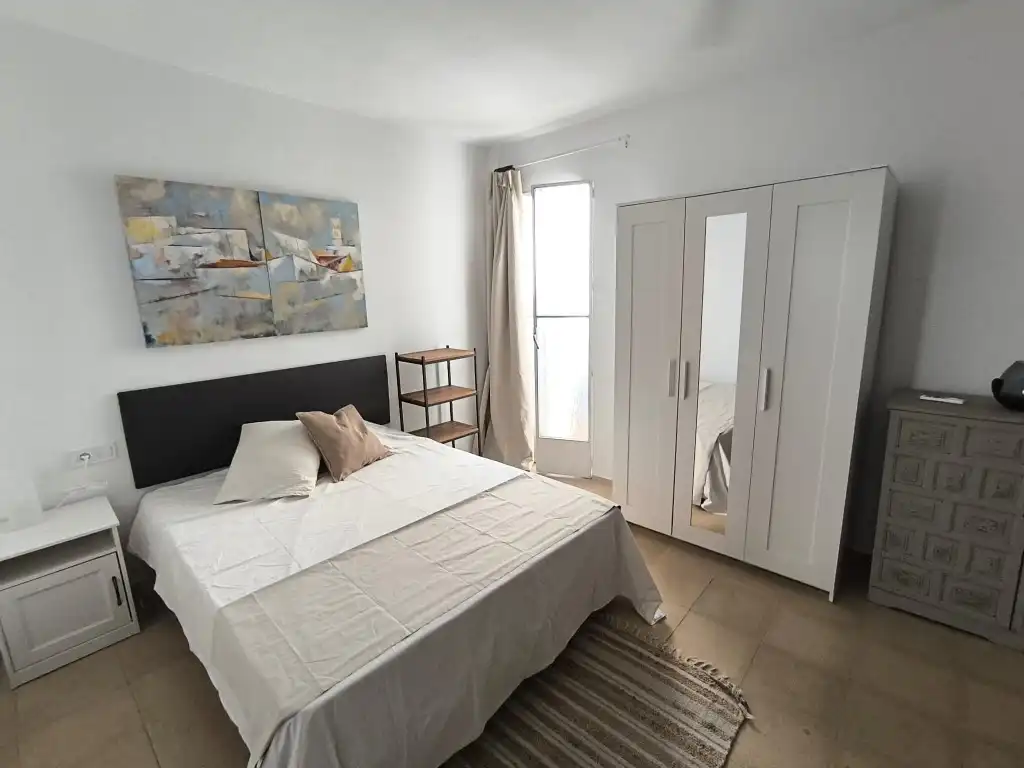 Flat for rent in Calle Julio Pellicer, Ciudad Jardín - Zoco