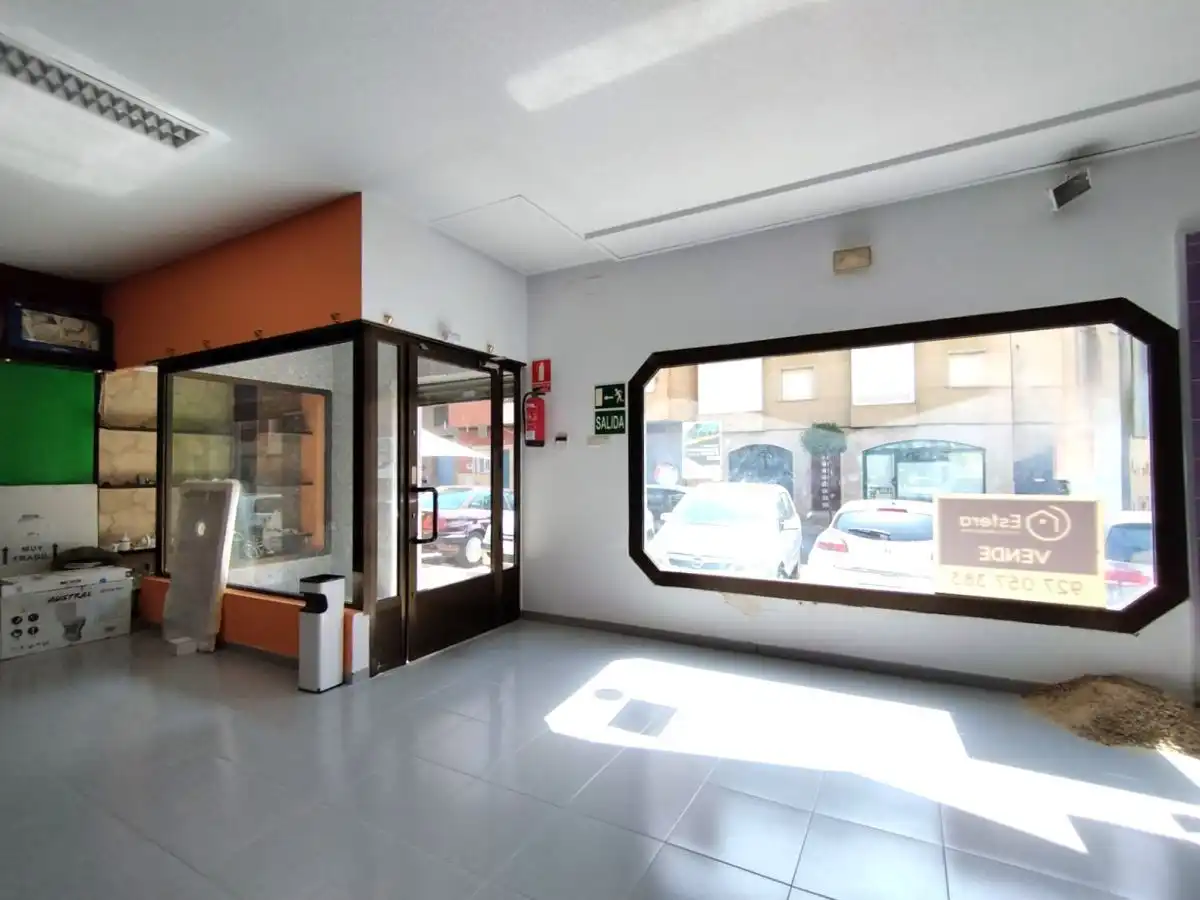 Local comercial en venda a Calle Calle Sor Valentina Mirón, 55, puerta, imagen 5