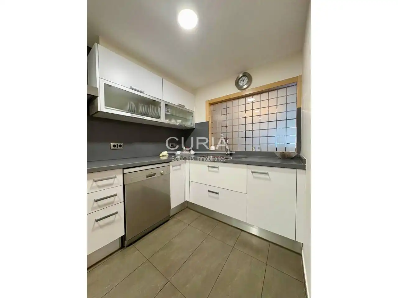 Piso en venta en Instituts - Universitat