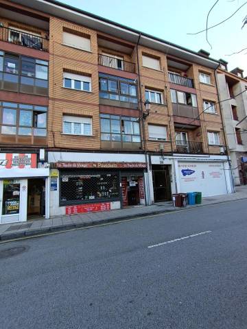Local comercial en Venta en Real, 24 en Colloto