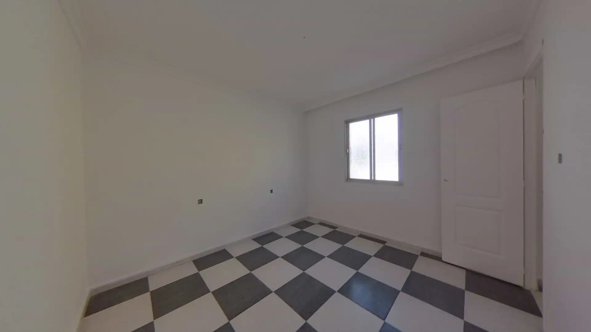 Flat for sale in La Línea de la Concepción