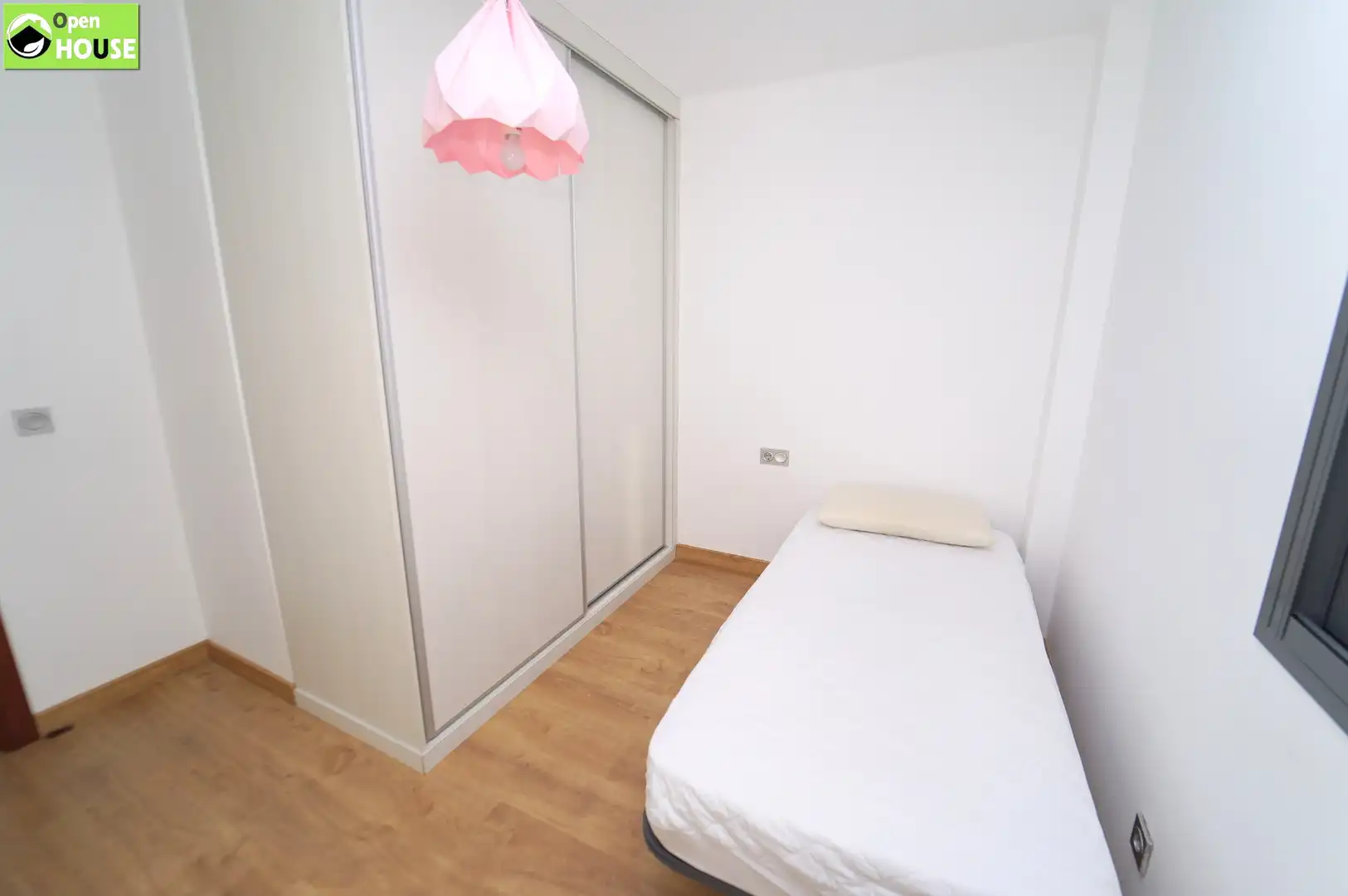 Bedroom of Flat for rent in Armilla  with Air Conditioner, Furnished and Oven
