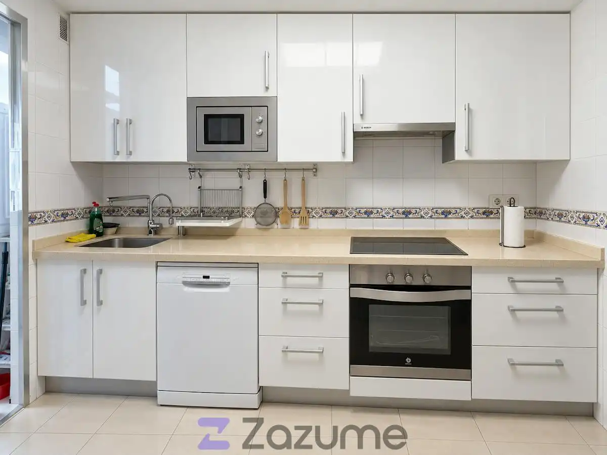 Küche von Wohnung zur Miete in Málaga mit Klimaanlage, Heizung und Terrasse
