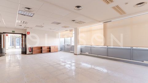 Foto 4 von Gebaude zum Verkauf in Estación - Centro, Tres Cantos