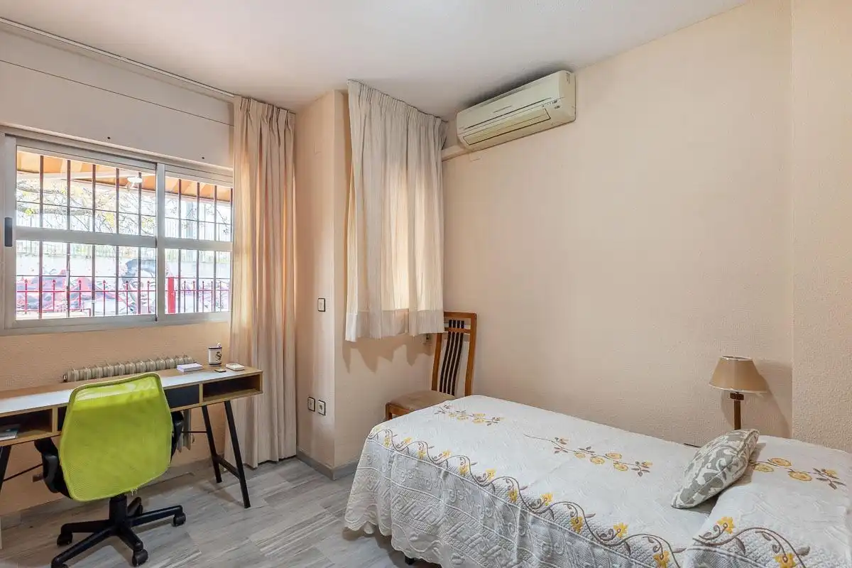 Bedroom of Detached homes for rent in Granada  with Air Conditioner, Heating and Private garden