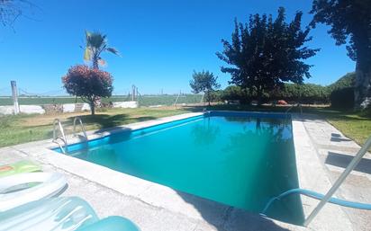 Piscina de Casa o xalet en venda en Villanueva de la Serena amb Terrassa i Piscina