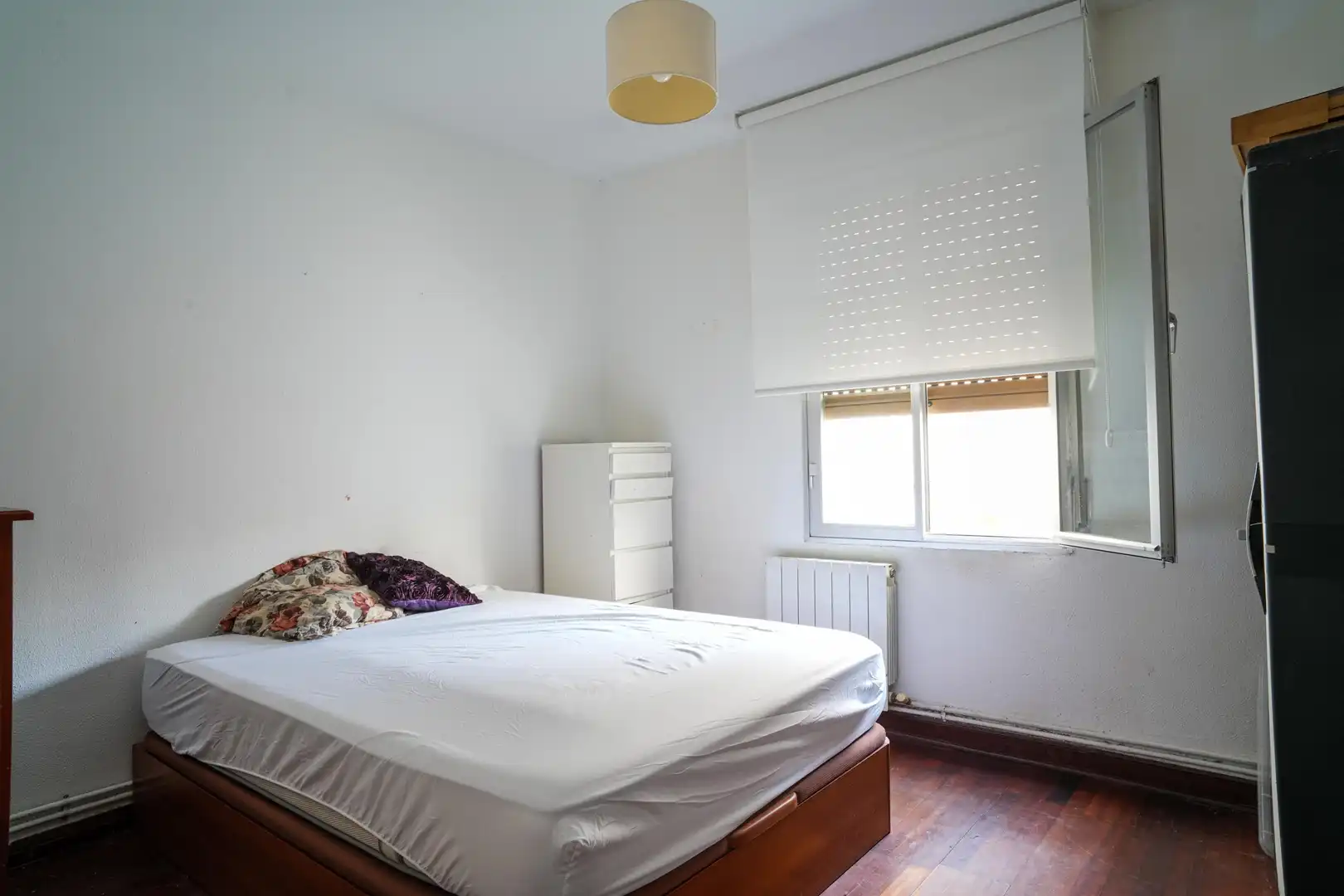 Bedroom of Flat for sale in Getxo 