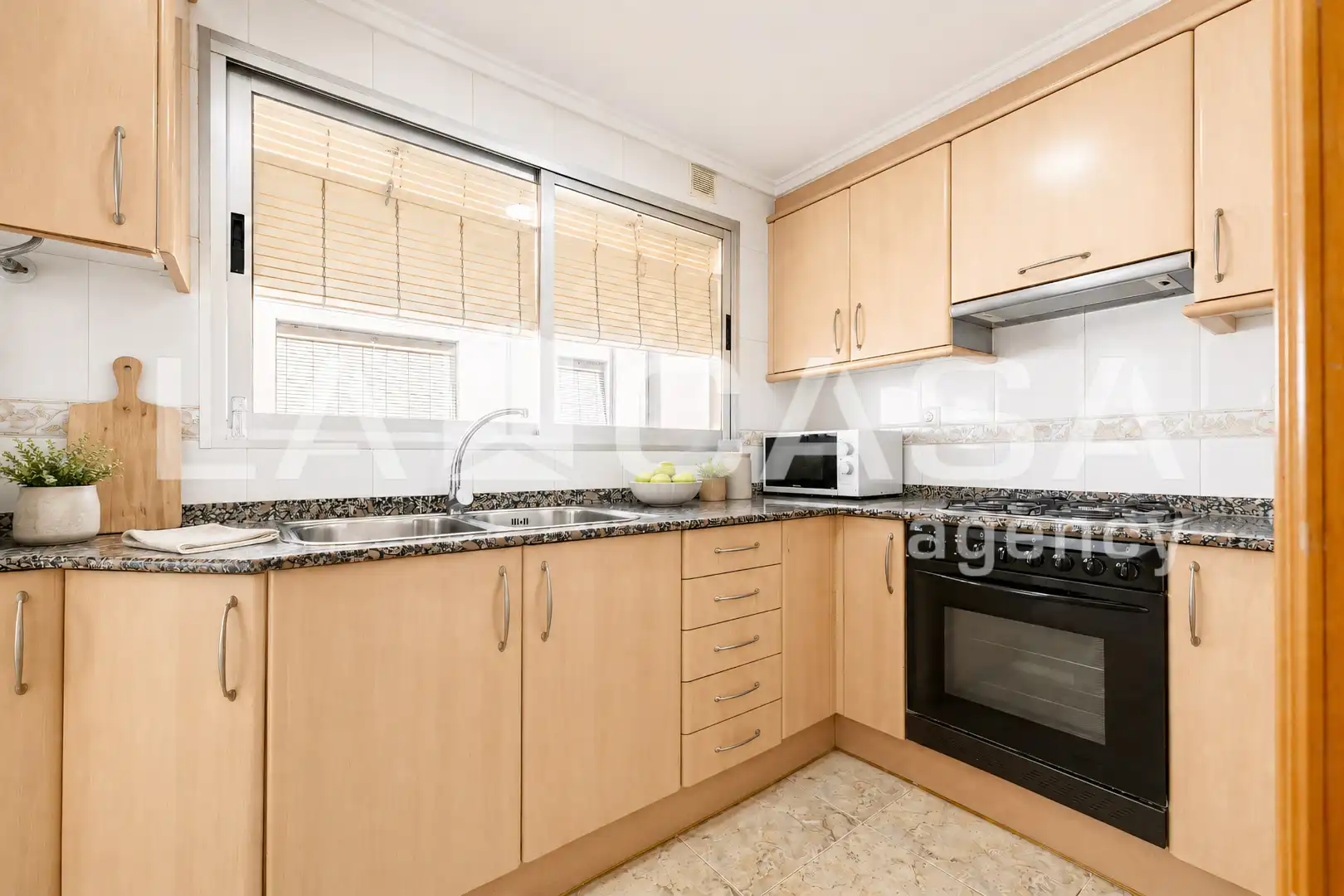 Cocina de Piso en venta en Valencia con Balcón