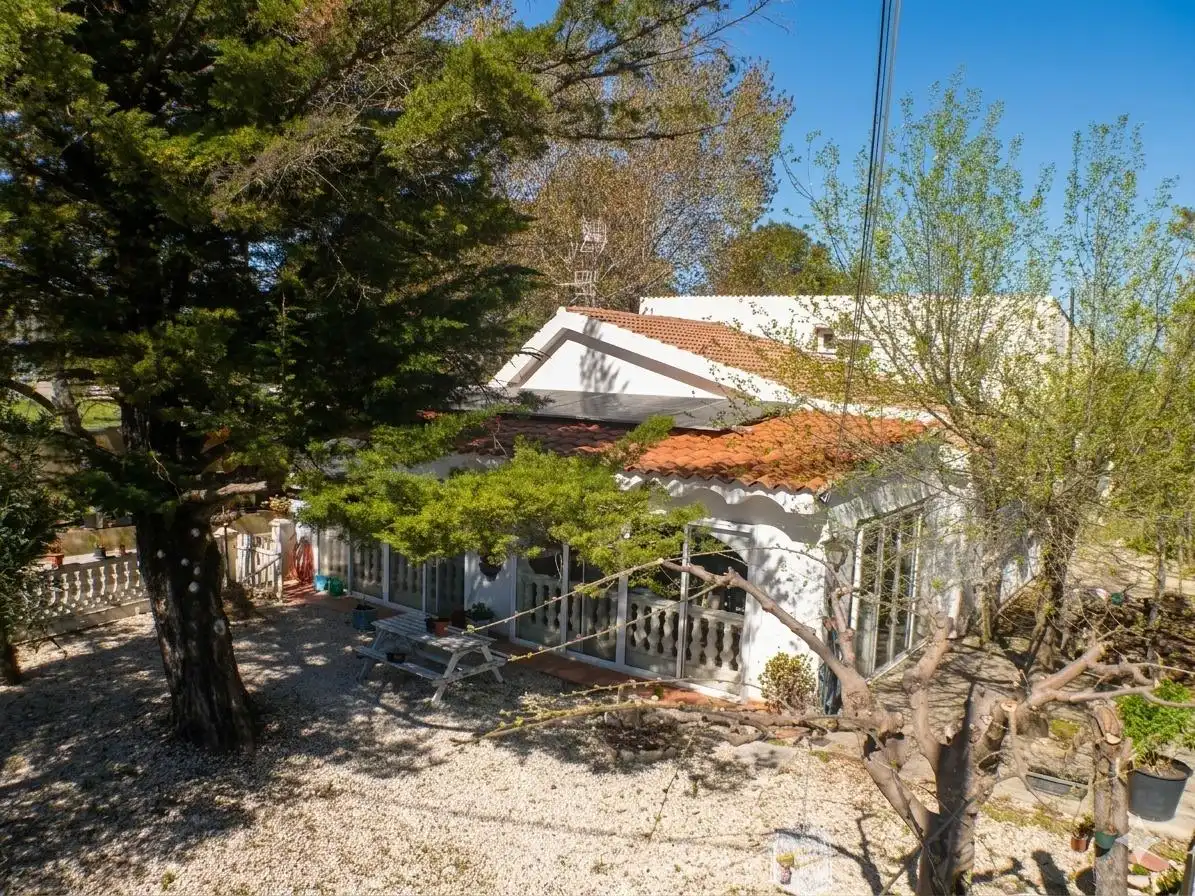 Vista exterior de Casa o xalet en venda en Mogente / Moixent amb Aire condicionat, Calefacció i Jardí privat