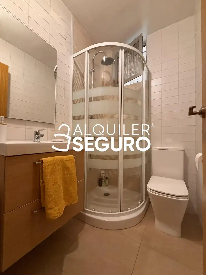 Badezimmer von Wohnung zur Miete in Covibar - Pablo Iglesias