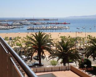 Vista exterior de Apartament de lloguer en Palamós amb Calefacció i Terrassa