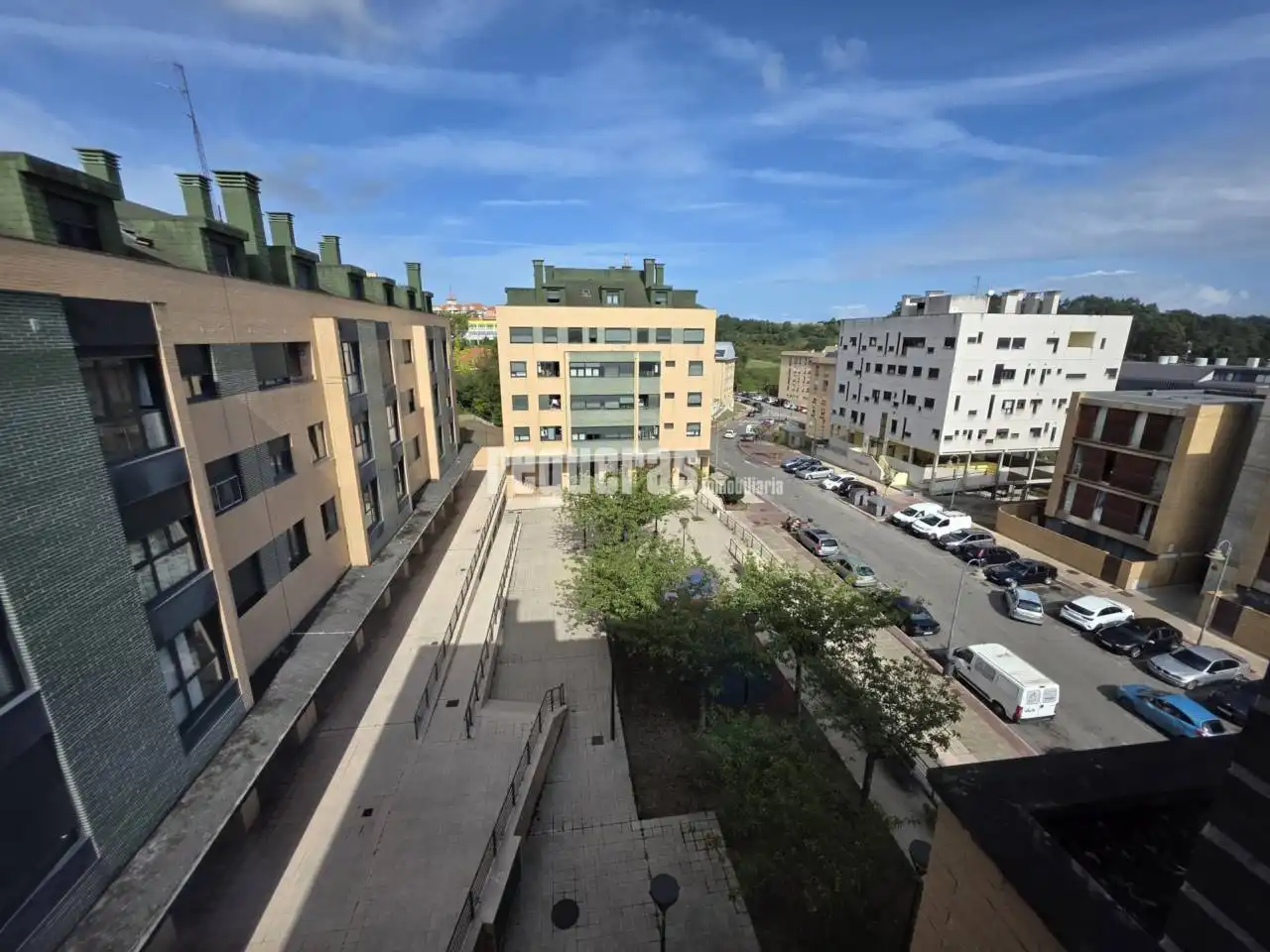 Vista exterior de Dúplex en venda en Avilés amb Calefacció, Parquet i Terrassa