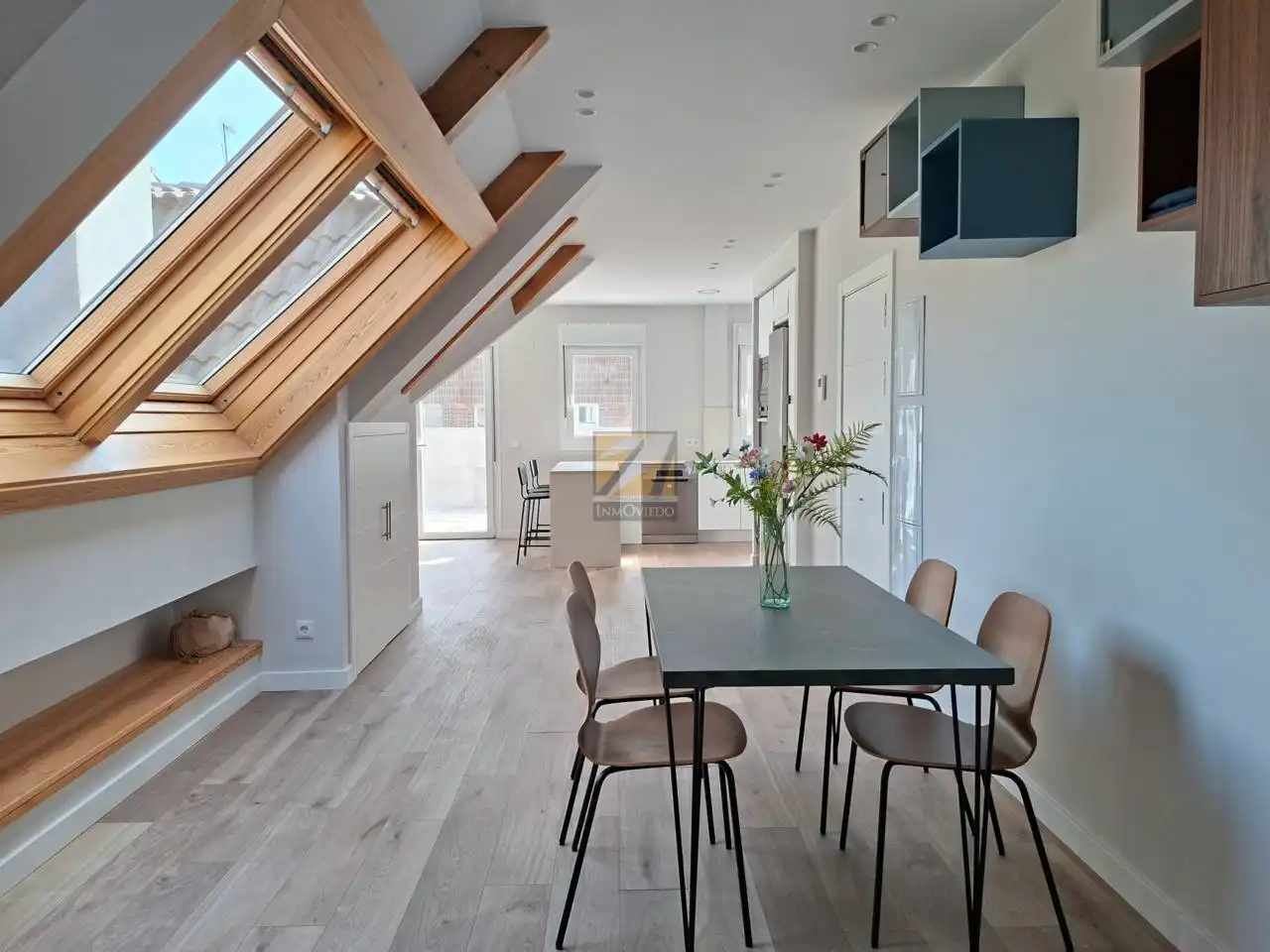 Dining room of Attic for sale in Oviedo   with Heating, Terrace and Furnished