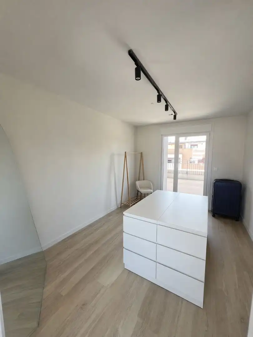 Bedroom of Flat for sale in Lardero  with Heating, Private garden and Parquet flooring