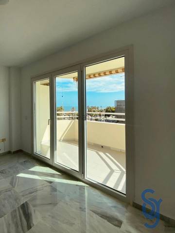 Piso en Alquiler en Calle Concha Espina, 10 en Paseo Marítimo Oeste - Pacífico