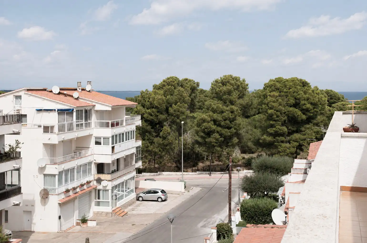 Vista exterior de Ático en venta en L'Escala con Calefacción, Terraza y Amueblado